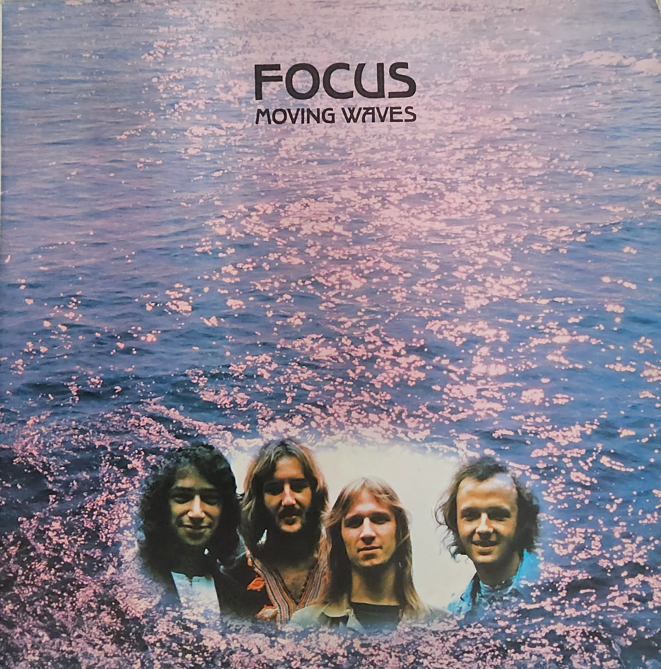 Focus - Moving Waves